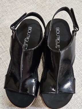 Like NEW Patent Black Slingback Wedge Sandals